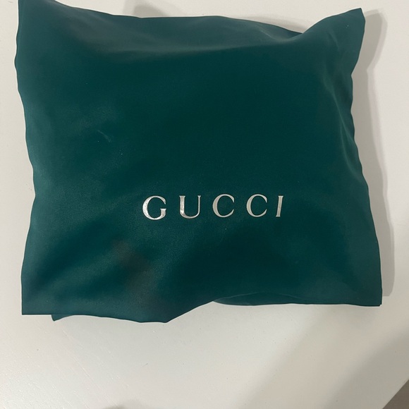 Gucci Black and Gold Quilted Crossbody Bag - Picture 9 of 11